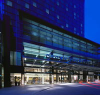 Crown Promenade Hotel - Holiday Adelaide