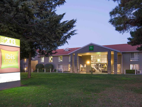 Ibis Styles Canberra - Holiday Adelaide 1