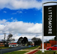Governor Macquarie Motor Inn - Holiday Adelaide