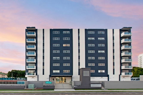 Allure Hotel and Apartments - Holiday Adelaide 0