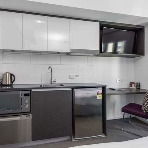 H On Mitchell Apartment Hotel - Holiday Adelaide 1