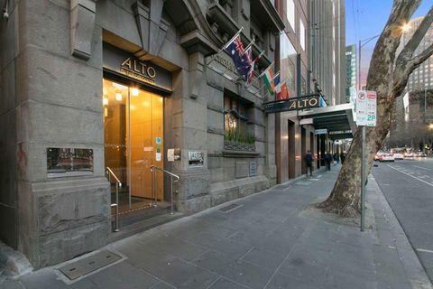 Alto Hotel on Bourke - Holiday Adelaide 0