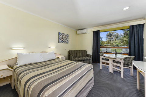 William Macintosh Motor Lodge - Holiday Adelaide 1