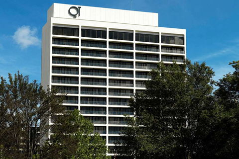 QT Canberra - Holiday Adelaide 0