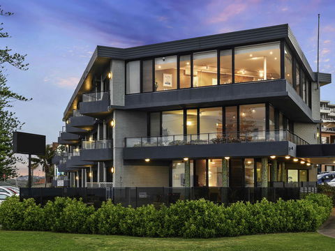 Ibis Styles Port Macquarie - Holiday Adelaide 0
