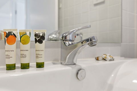 Astra Apartments Parramatta - Holiday Adelaide 1