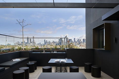 Lanbruk Apartment Hotel-Richomnd Hill - Holiday Adelaide 0