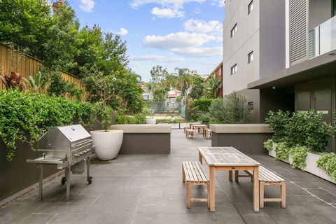 Good Life Suites - Holiday Adelaide 1