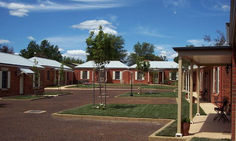 Ross Motel & Caravan Park - Holiday Adelaide 0