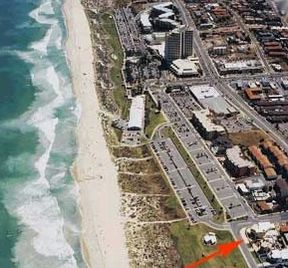 Scarborough Beach Front Accommodation - Holiday Adelaide 0