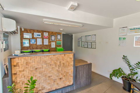 Mackay Oceanside Central Hotel - Holiday Adelaide 2