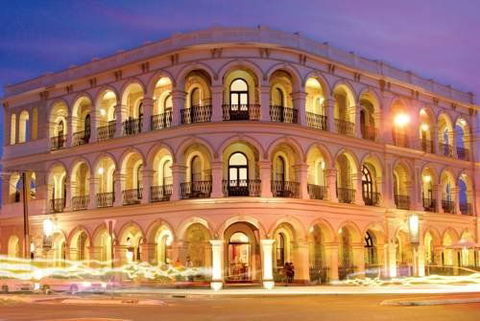 Largs Pier Hotel - Holiday Adelaide 0