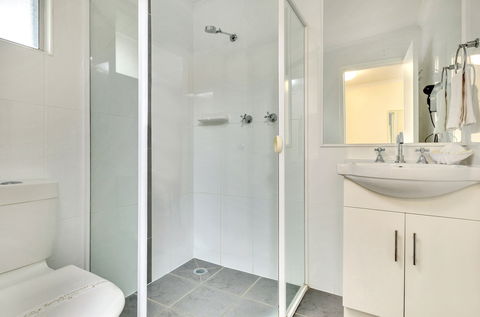 Jackie Howe Motel - Holiday Adelaide 2