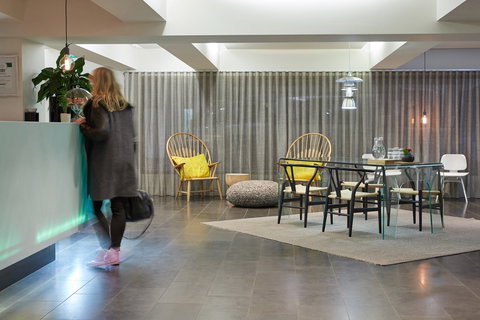 Cosmopolitan Hotel - Holiday Adelaide 2