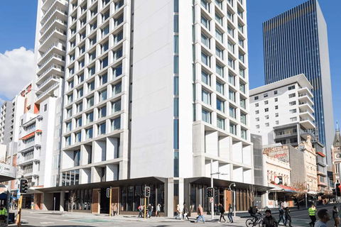 QT Perth - Holiday Adelaide 0