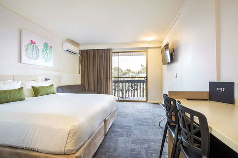 Nightcap At Shoppingtown Hotel - Holiday Adelaide 6