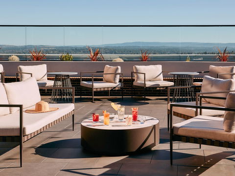 Mercure Melbourne Doncaster - Holiday Adelaide 12