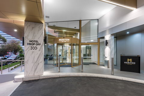 Meriton Suites Sydney Airport - Holiday Adelaide 2