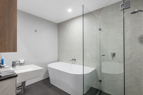Meriton Suites Sydney Airport - Holiday Adelaide 9