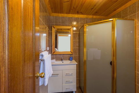 Black Gold Country Cabins And Motel - Holiday Adelaide 5