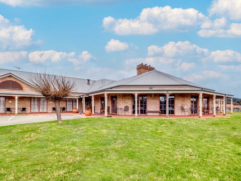 The Bowen Inn Motel - Holiday Adelaide 0