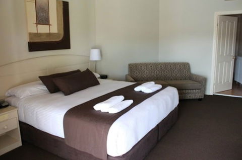 The Bowen Inn Motel - Holiday Adelaide 4