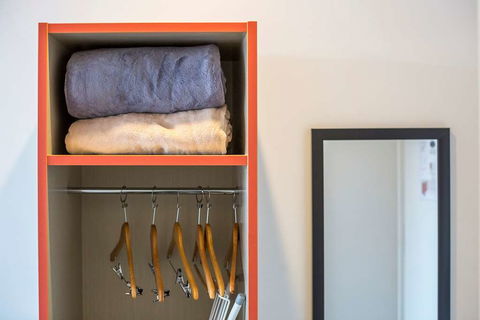 Nightcap At Waltzing Matilda Hotel - Holiday Adelaide 7