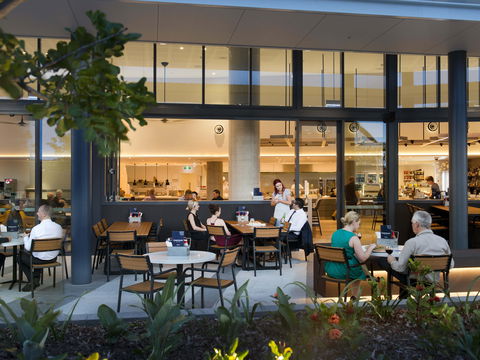 Ibis Brisbane Airport Hotel - Holiday Adelaide 4