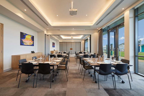 Hilton Garden Inn Albany - Holiday Adelaide 10