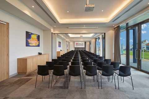 Hilton Garden Inn Albany - Holiday Adelaide 13