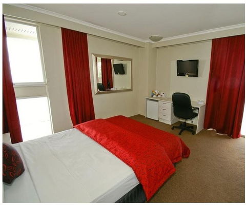 Isa Hotel - Holiday Adelaide 3