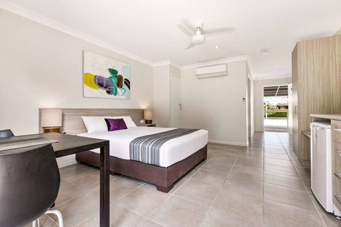 Econo Lodge Beachside - Holiday Adelaide 5