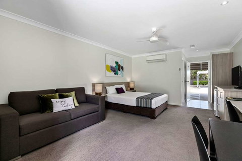 Econo Lodge Beachside - Holiday Adelaide 8