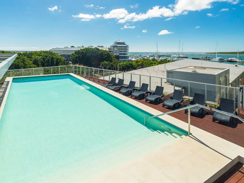 Sebel Cairns Harbour Lights - Holiday Adelaide 8