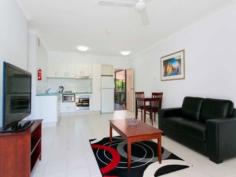 Cairns City Palms - Holiday Adelaide 2