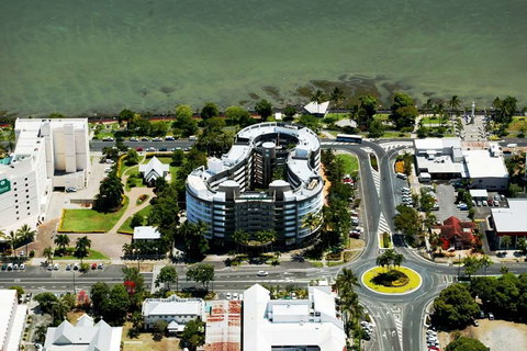 DoubleTree by Hilton Cairns - Holiday Adelaide 3