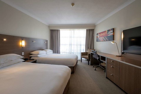 DoubleTree by Hilton Cairns - Holiday Adelaide 7