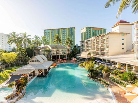 Novotel Cairns Oasis Resort - Holiday Adelaide 8