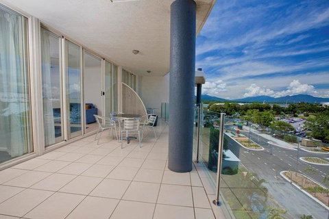 Park Regis City Quays - Holiday Adelaide 3