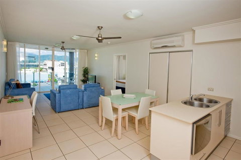 Park Regis City Quays - Holiday Adelaide 4