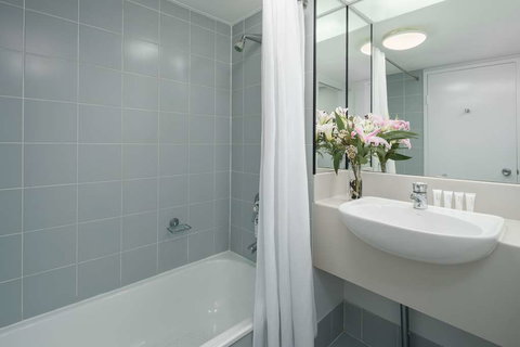 Rydges Esplanade Resort Cairns - Holiday Adelaide 4