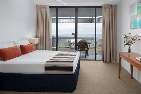 Rydges Esplanade Resort Cairns - Holiday Adelaide 5