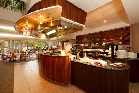 Rydges Esplanade Resort Cairns - Holiday Adelaide 13