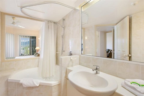 Tropic Towers Apartments - Holiday Adelaide 6
