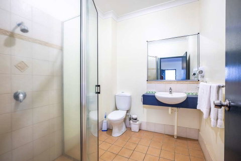 Atherton Hotel - Holiday Adelaide 3