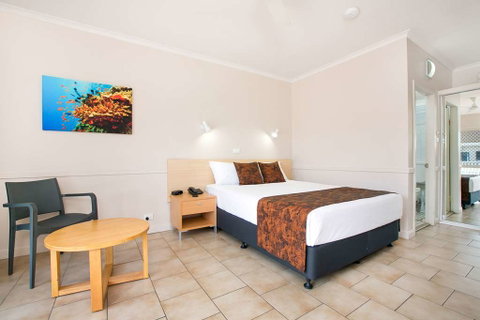 Comfort Inn Cairns City - Holiday Adelaide 5