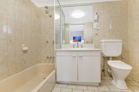 Comfort Inn Cairns City - Holiday Adelaide 7