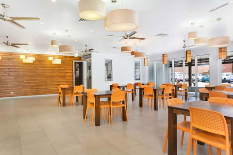 Comfort Inn Cairns City - Holiday Adelaide 14