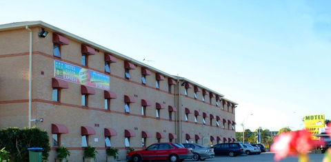 Arena Hotel - Holiday Adelaide 0