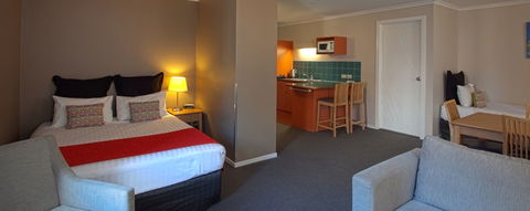 Quest Waterfront Serviced Apartments - Holiday Adelaide 2